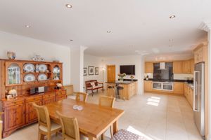 Photo 27- click for photo gallery